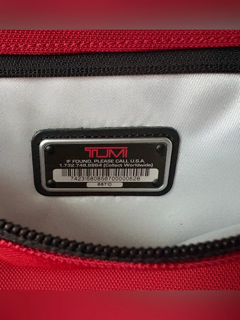 Tumi sport messenger